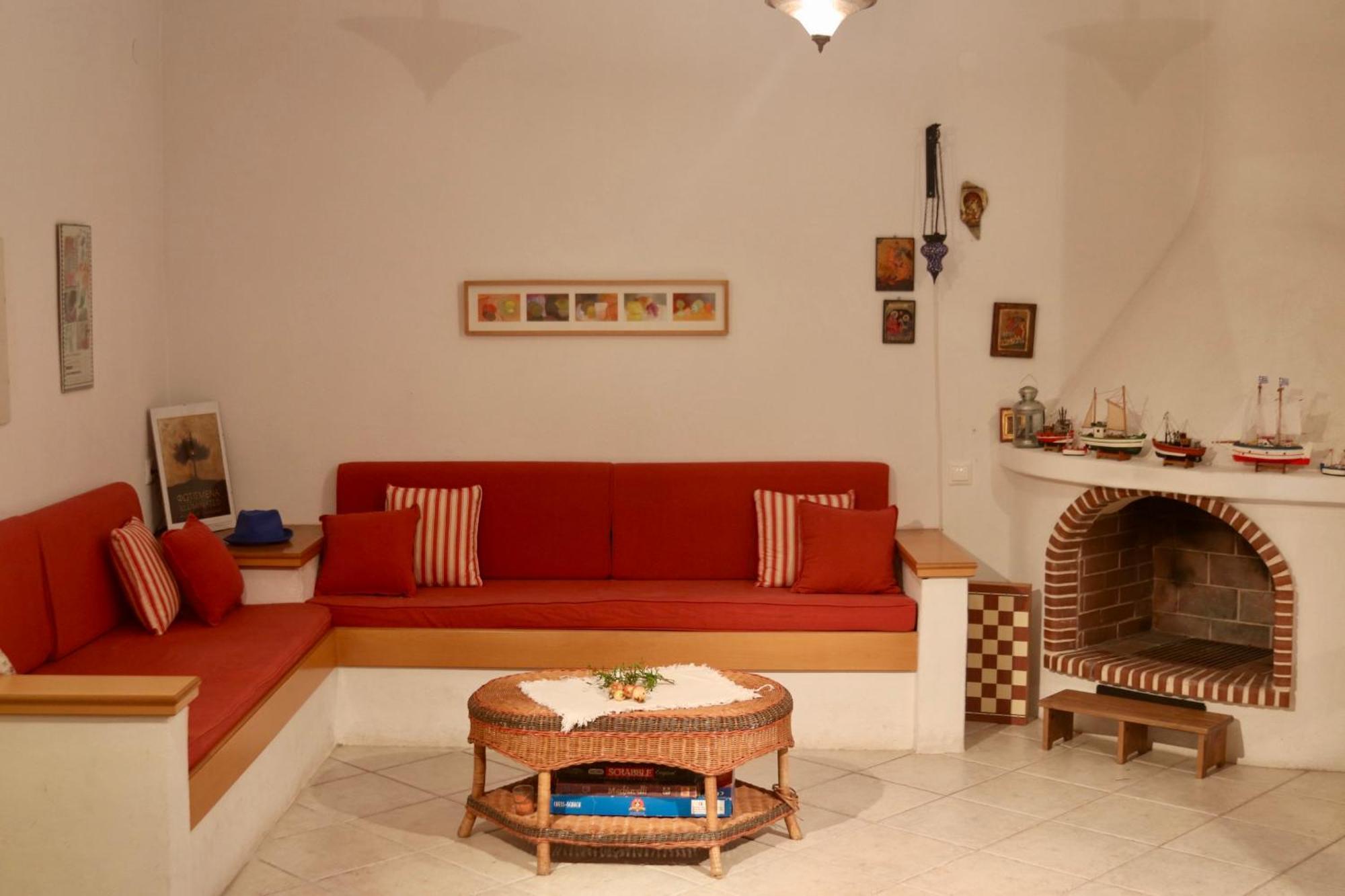 Tradiotional House Apartment Метаморфоси Екстериор снимка